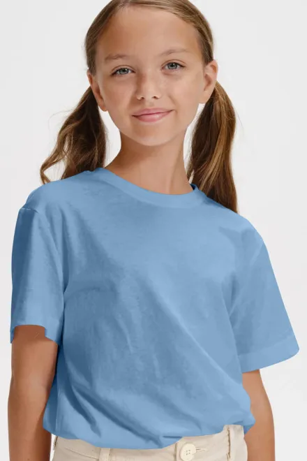 T-shirt semplice per bambini, cielo blu
